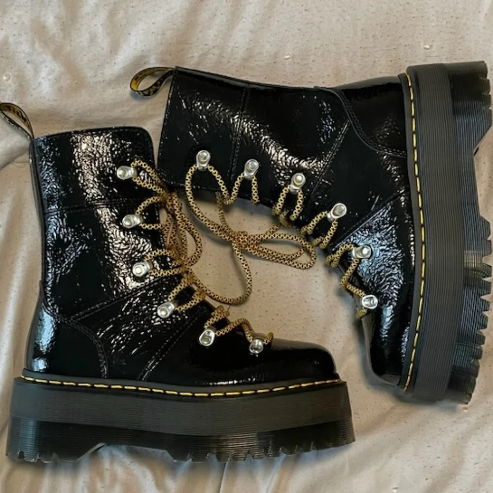 Dr. Martens GHILANA MAX DISTRESSED PATENT LEATHER PLATFORM BOOTS women size 7 - Picture 1 of 9